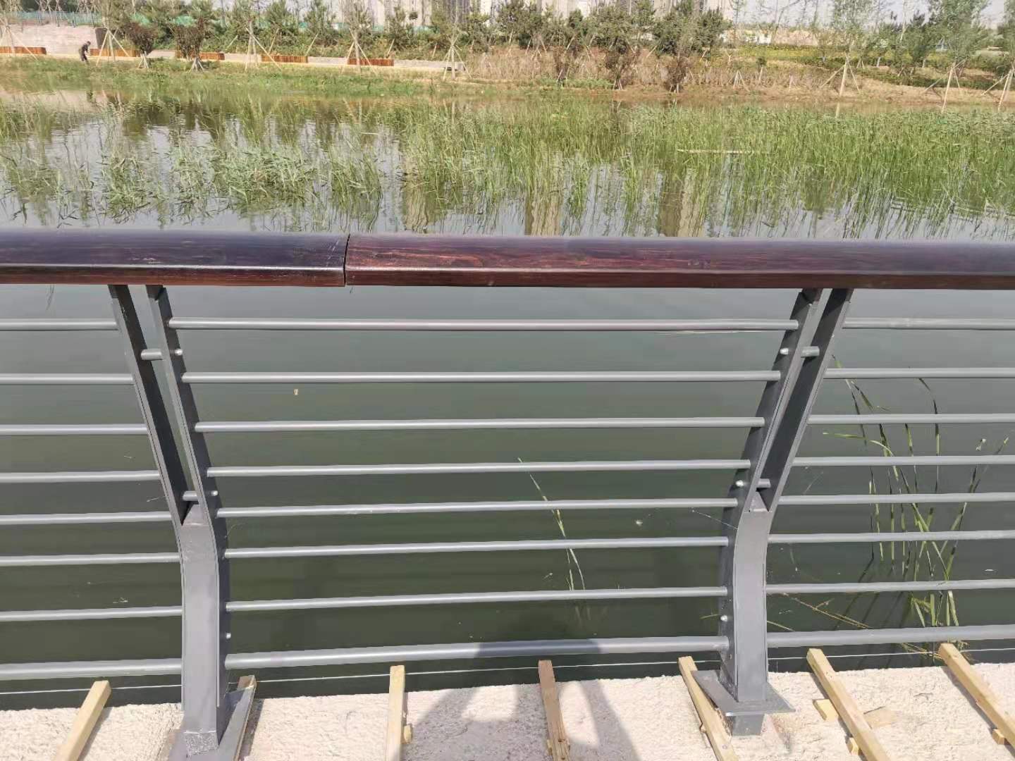 黑河市桥梁防撞护栏桥梁护栏 - 厂家
